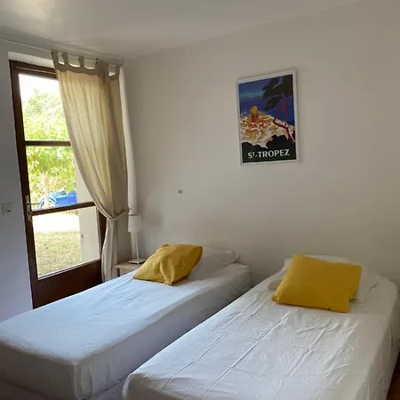 Ferme Du Moulin Roux: Luxe 3-star With Ac Apartment